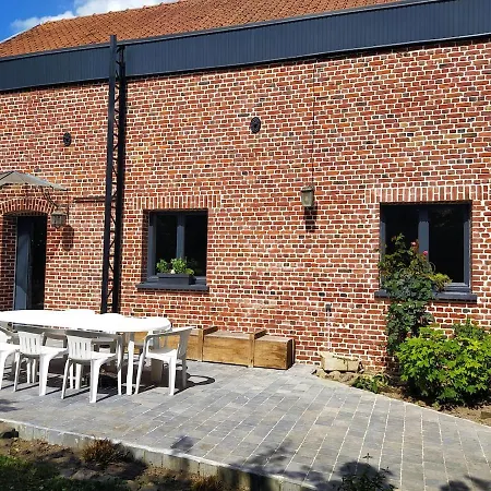 L'essentiel Est A La Grange Holiday home *